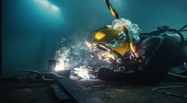 is underwater welding the most dangerous job